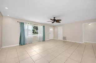 22 Plaza Dr, Ormond Beach, FL 32176 - Photo 9