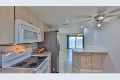 625 N Halifax Avenue #15, Daytona Beach, FL 32118 - Photo 9