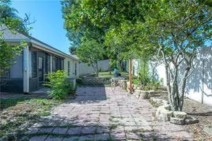 1306 Island Cove Dr, Deland, FL 32724 - Photo 31