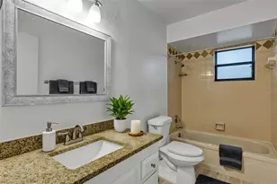 1402 Crystal Ct, Tavares, FL 32778 - Photo 21