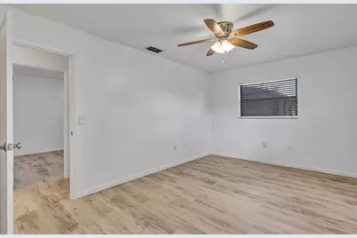 1402 Crystal Court, Tavares, FL 32778 - Photo 23