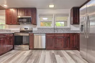 355 W Wisconsin Ave, Orange City, FL 32763 - Photo 13