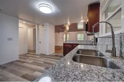 355 W Wisconsin Avenue, Orange City, FL 32763 - Photo 15