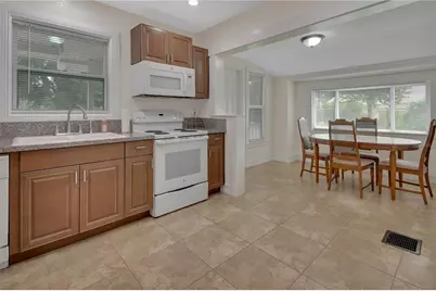 903 E New York Avenue, Deland, FL 32724 - Photo 17