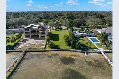 6100 Bahama Shores Drive S, Saint Petersburg, FL 33705 - Photo 13