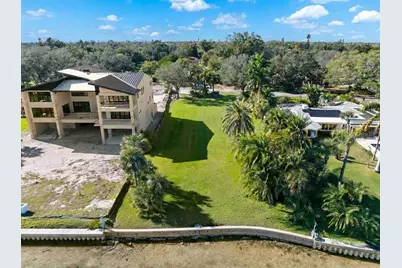 6100 Bahama Shores Drive S, Saint Petersburg, FL 33705 - Photo 15
