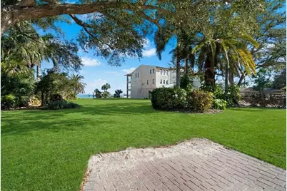 6100 Bahama Shores Drive S, Saint Petersburg, FL 33705 - Photo 21