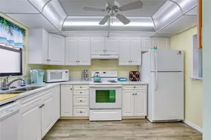 915 Ocean Shore Blvd, Ormond Beach, FL 32176 - Photo 5