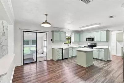 1095 S Ridgewood Avenue, Deland, FL 32720 - Photo 13