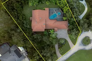 817 Hail Ct, Port Orange, FL 32127 - Photo 3