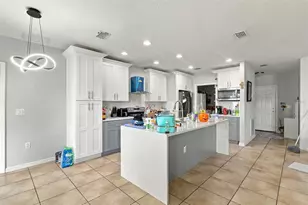 4704 Doyle Dr, Kissimmee, FL 34758 - Photo 3