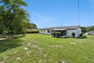 1679 E Apache Cir, Deltona, FL 32725 - Photo 29