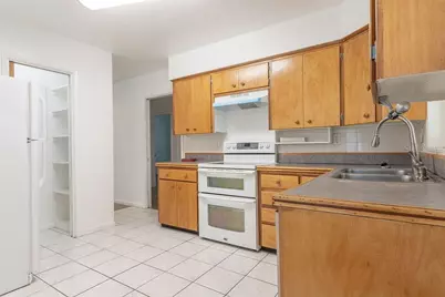 106 N Kentucky Avenue, Deland, FL 32724 - Photo 7