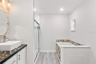 930 Dora Ave, Tavares, FL 32778 - Photo 9