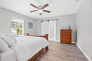 2699 Bentley Dr, Deltona, FL 32738 - Photo 11