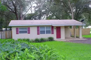 1112 E Winnemissett Ave, Deland, FL 32724 - Photo 1
