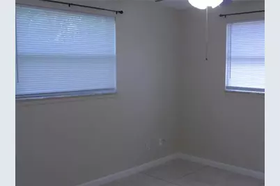 1112 E Winnemissett Avenue, Deland, FL 32724 - Photo 7