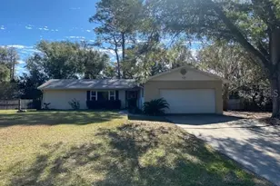 612 Lake Dr, Deland, FL 32724 - Photo 1
