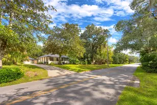 641 E Pennsylvania Ave, Deland, FL 32724 - Photo 3