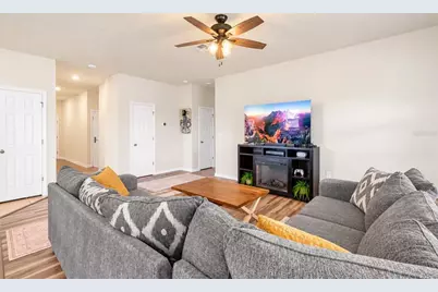 272 Citrus Isle Loop, Davenport, FL 33837 - Photo 5
