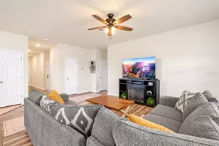272 Citrus Isle Loop, Davenport, FL 33837 - Photo 5