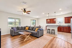 272 Citrus Isle Loop, Davenport, FL 33837 - Photo 7