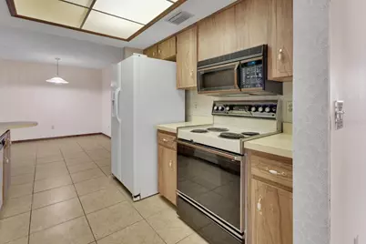 135 E Iris Drive, Orange City, FL 32763 - Photo 9