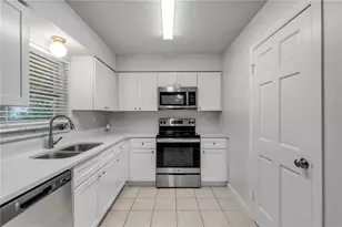1270 E Fowler Dr, Deltona, FL 32725 - Photo 13