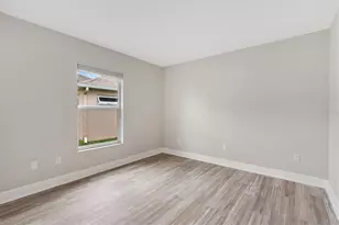 1402 Camero Dr, The Villages, FL 32159 - Photo 25