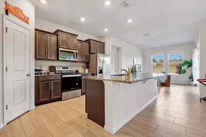 560 Shaelyn Place, Deland, FL 32724 - Photo 9