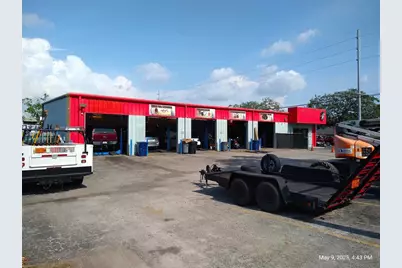 715 West Waters Avenue, Tampa, FL 33604 - Photo 15