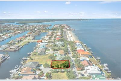 5650 Westshore Drive, New Port Richey, FL 34652 - Photo 1