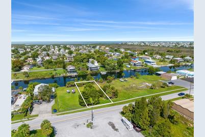 3329 Shoal Line Boulevard, Hernando Beach, FL 34607 - Photo 3