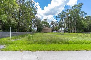 464 NE 2nd St, Crystal River, FL 34429 - Photo 1