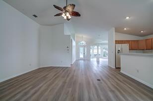 292 Rochester St - Photo 9