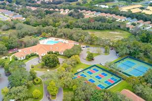 292 Rochester St - Photo 57