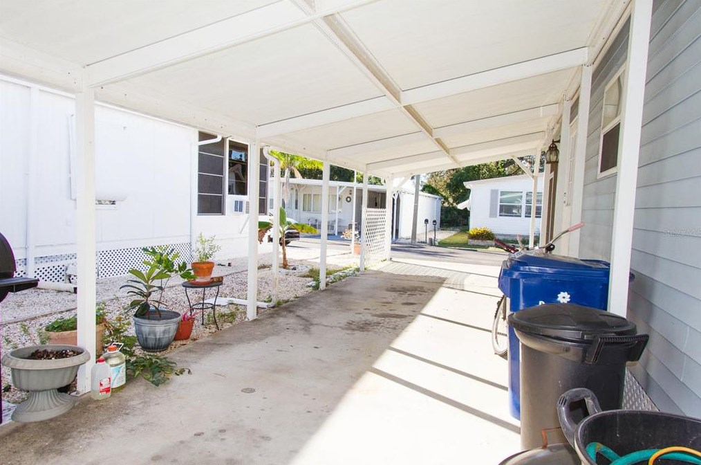 3407 Tiki Dr, Tarpon Springs FL  34691-3260 exterior