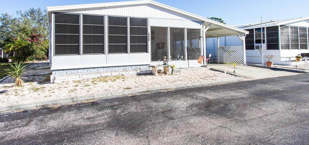 3407 Tiki Dr, Tarpon Springs FL  34691-3260 exterior