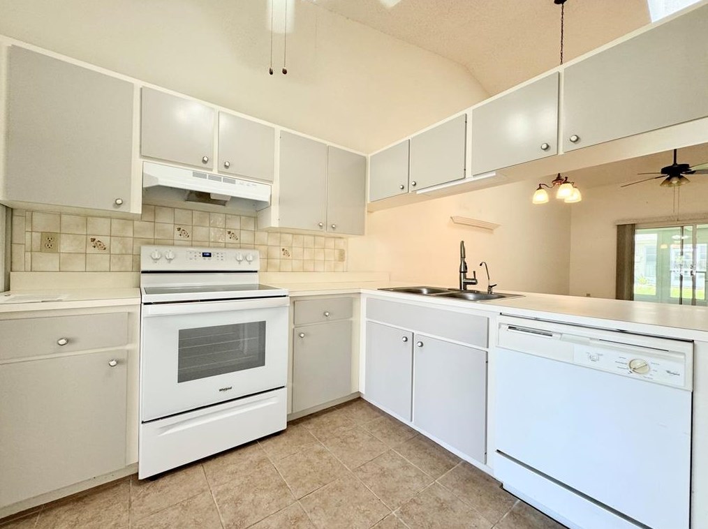 6506 Thicket Trl, New Port Richey FL  34653-5520 exterior