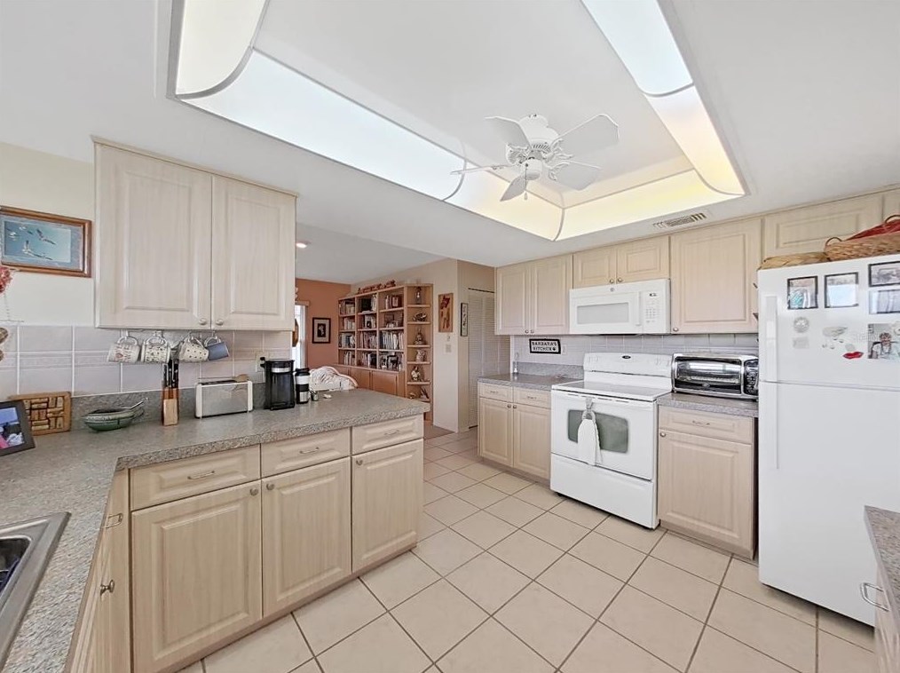 8421 Elgin Dr, Port Richey FL  34668-2755 exterior