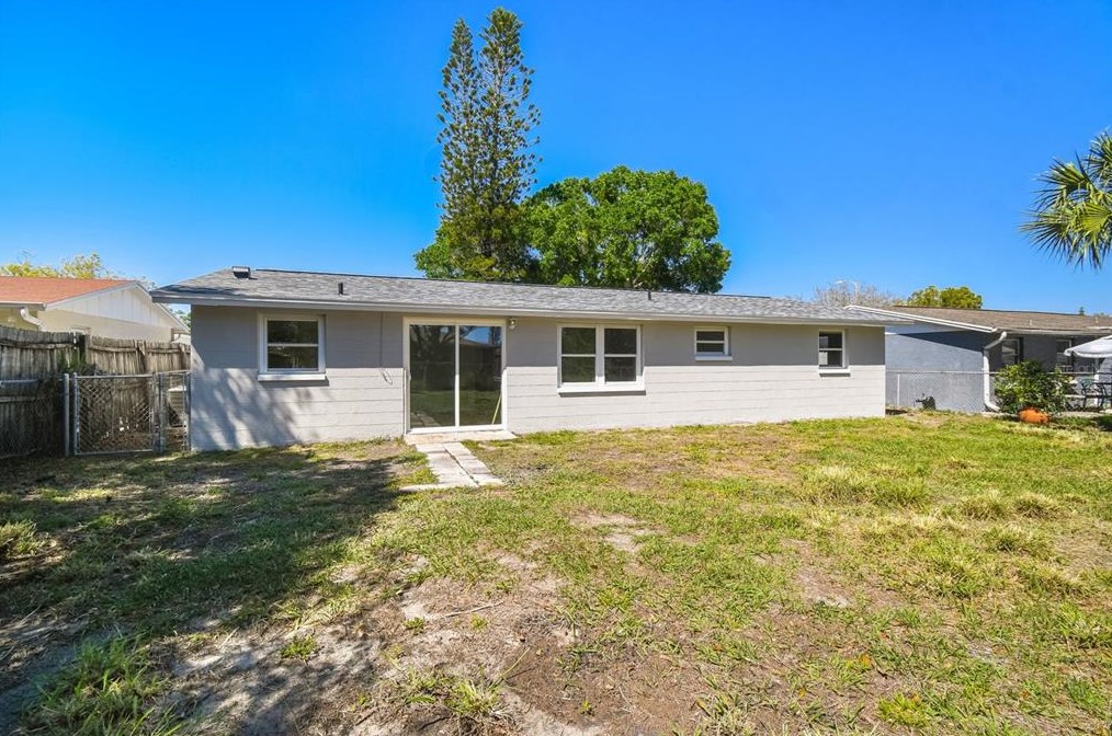 3532 Bigelow Dr, Tarpon Springs FL  34691-3226 exterior