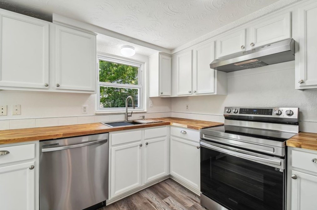 3532 Bigelow Dr, Tarpon Springs FL  34691-3226 exterior