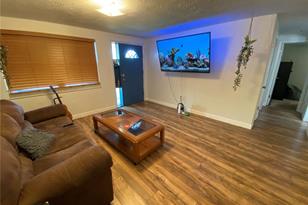 2101 Pamela Dr, Tarpon Springs, FL 34690