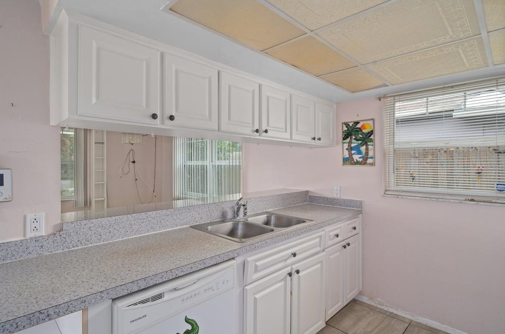 7140 Gulf Highlands Dr, Port Richey FL  34668-1409 exterior