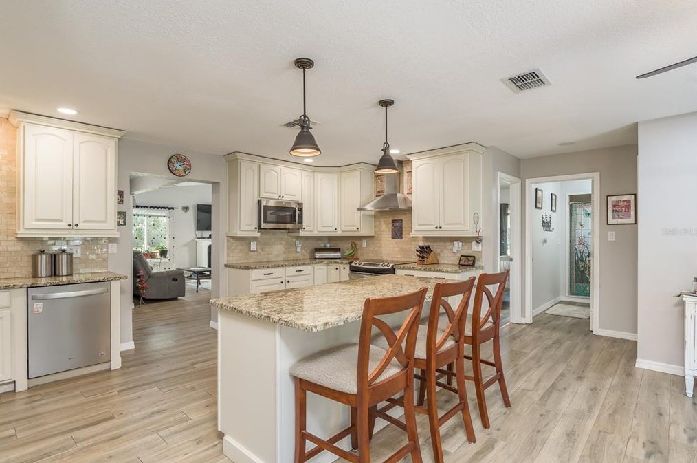 13411 Canton Ave, Port Richey FL  34669-1842 exterior