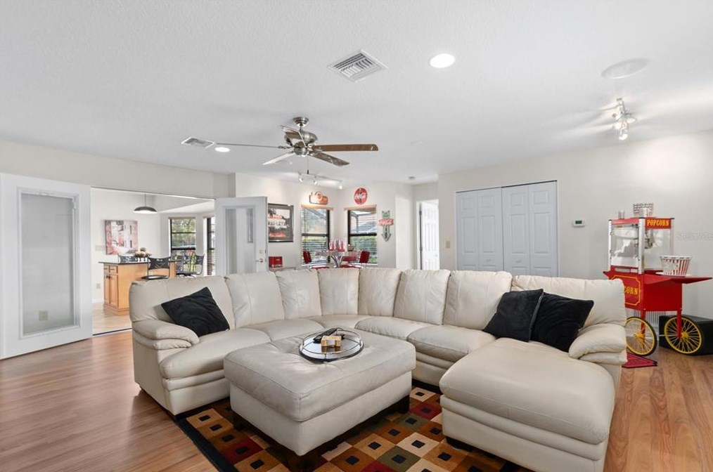 5400 Los Palos Dr, New Port Richey FL 34655-1268 exterior