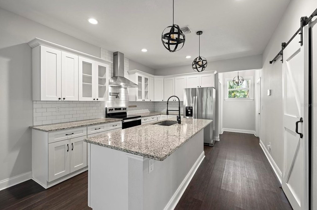 914 Norfolk St, Tampa FL 33604-5345 exterior