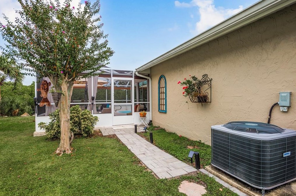 4537 Dewey Dr, New Port Richey FL 34652-3110 exterior