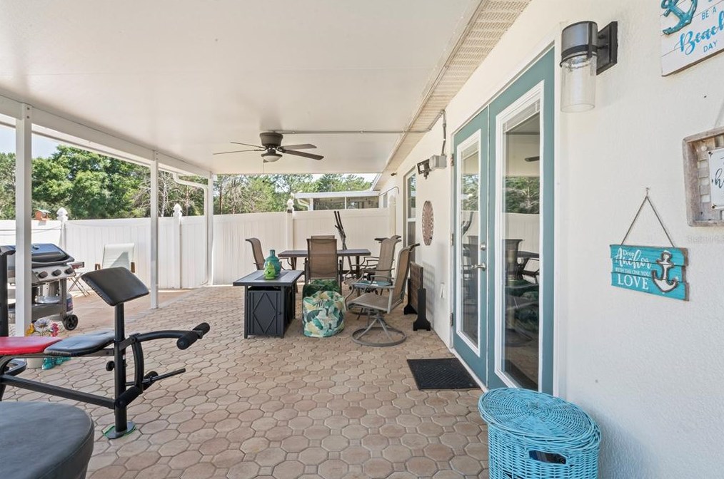 9189 Southern Charm Cir, Brooksville FL  34613-6916 exterior