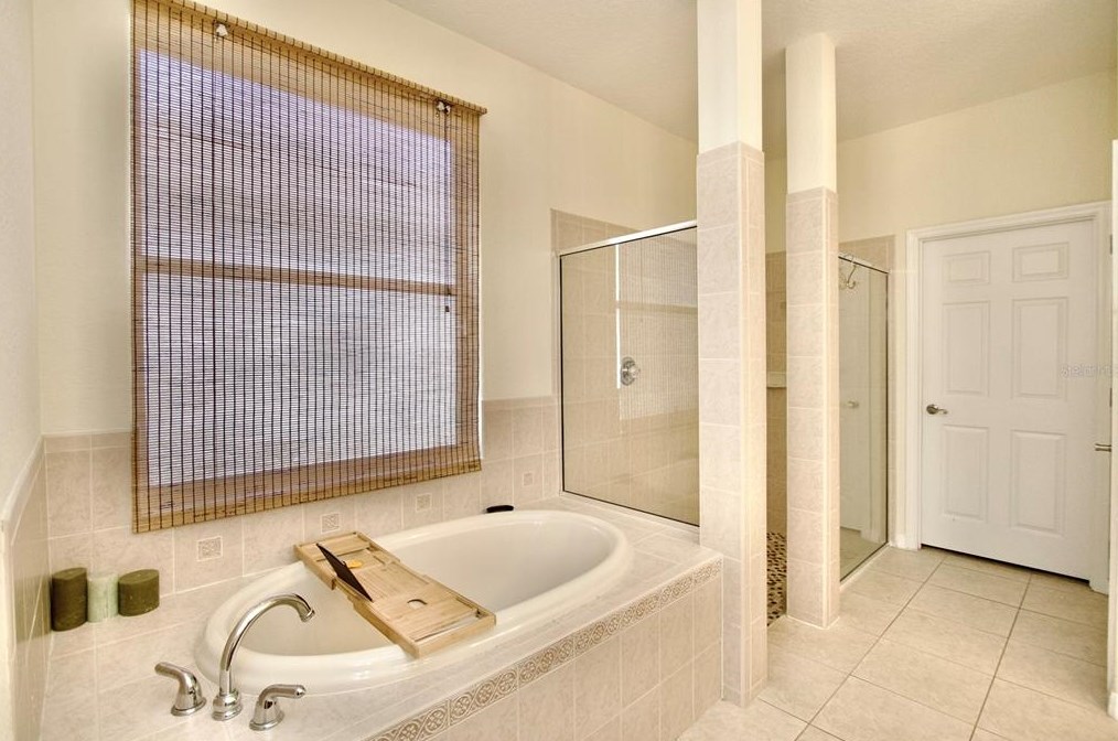 27733 Kirkwood Cir, Zephyrhills FL 33544-8722 exterior